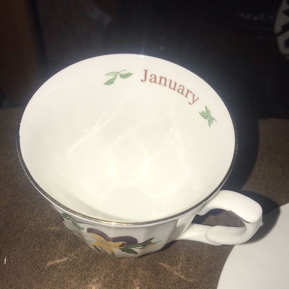 Vintage Royal Patrician Fine Bone China teacup and saucer 3 pieces - Picture 11 of 11